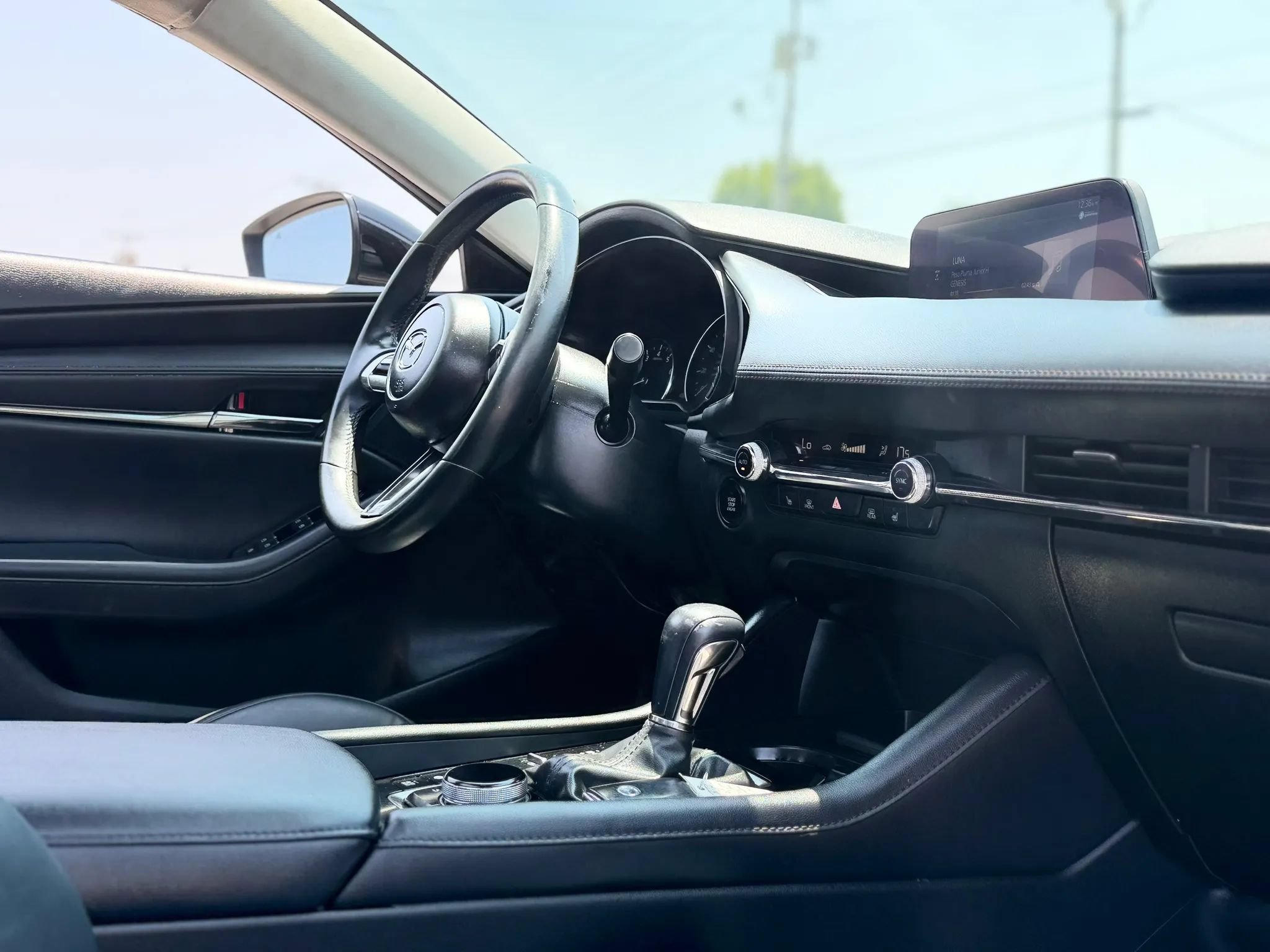 Used 2023 MAZDA MAZDA3 s FWD image 23