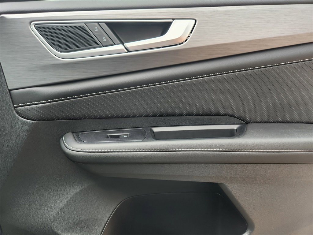 New 2025 Volkswagen Atlas Cross Sport SE image 20