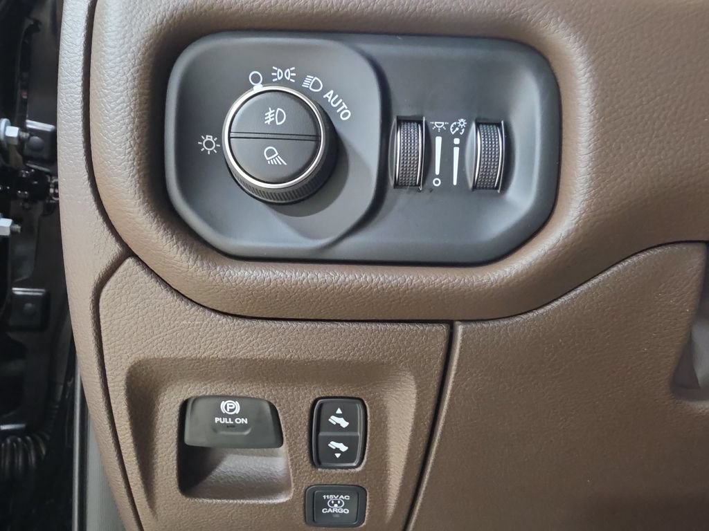 New 2027 RAM 1500 Laramie w/ Advanced Safety Group II AWD/4WD image 22