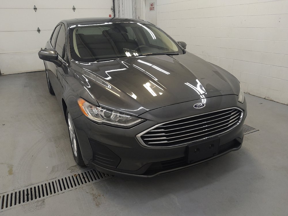 Used 2020 Ford Fusion SE image 13