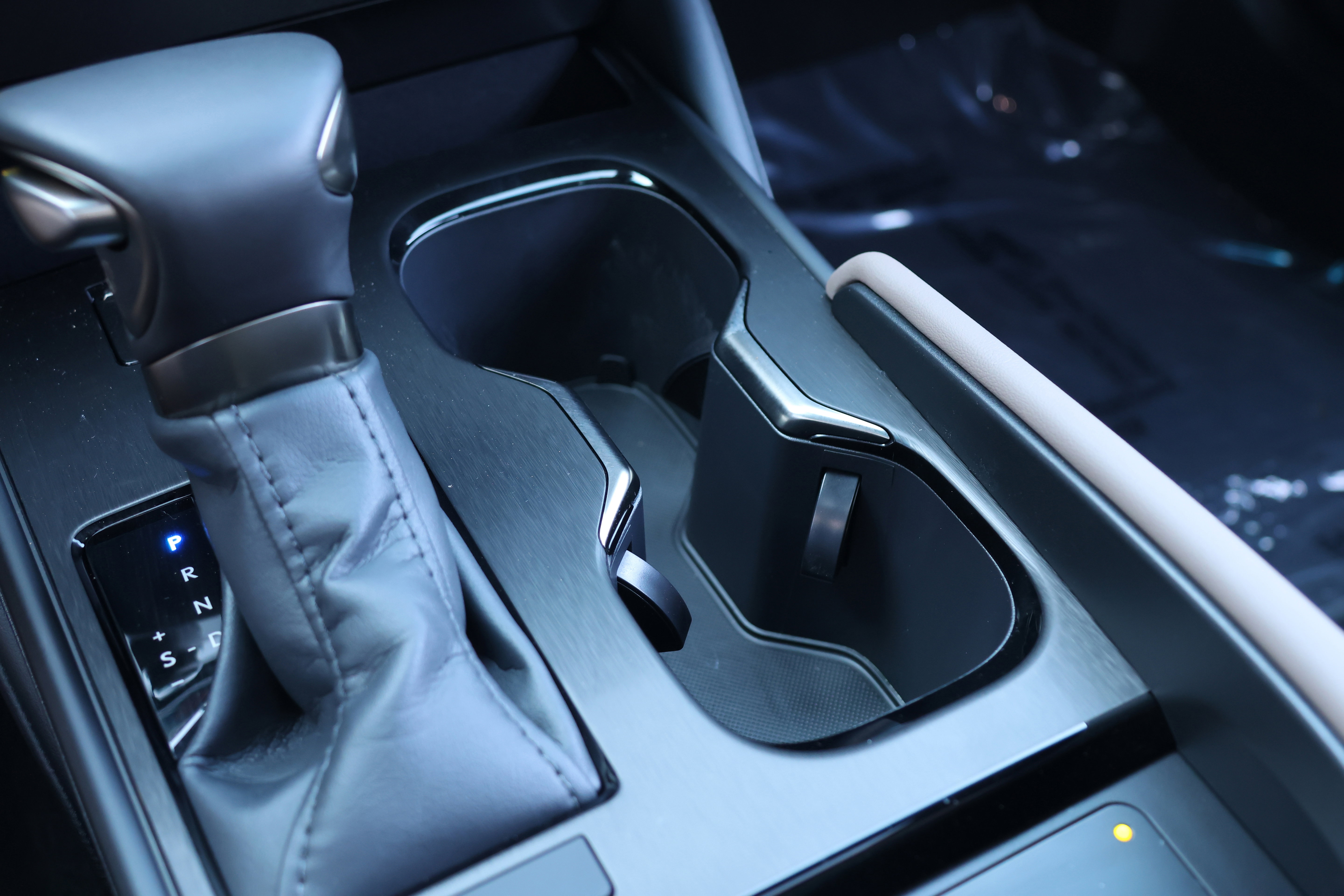 Used 2025 Lexus ES 350 w/ Premium Package image 28