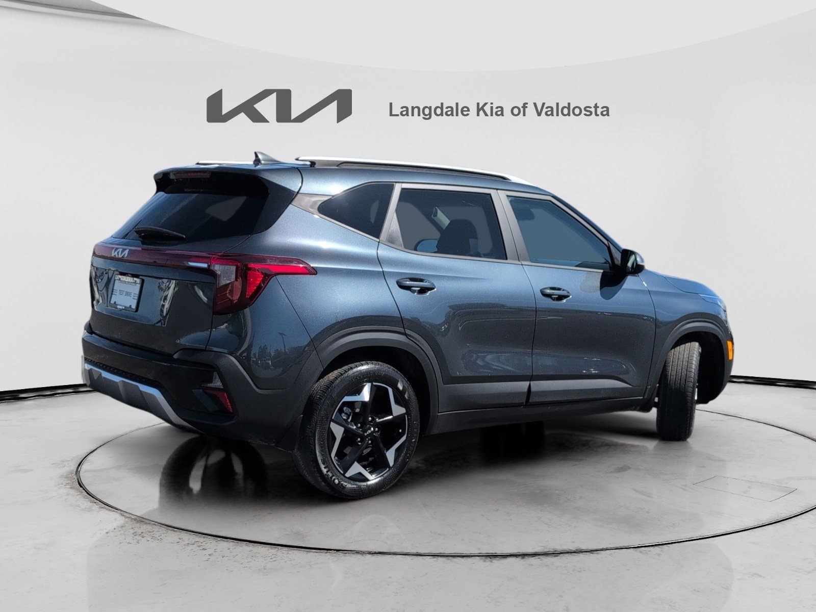 Used 2025 Kia Seltos S image 4