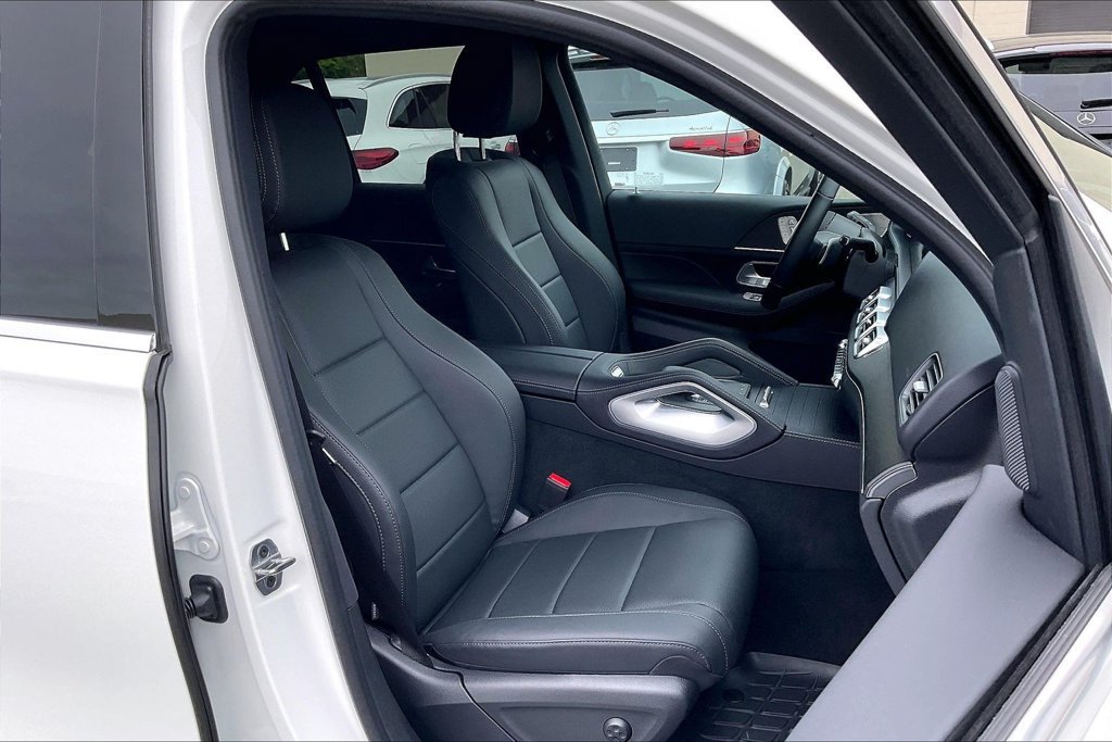 Certified 2025 Mercedes-Benz GLE 450 4MATIC image 7
