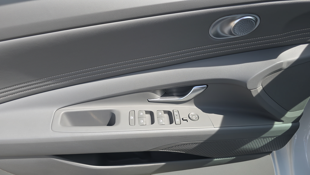 Certified 2026 Hyundai Elantra Sport FWD image 16