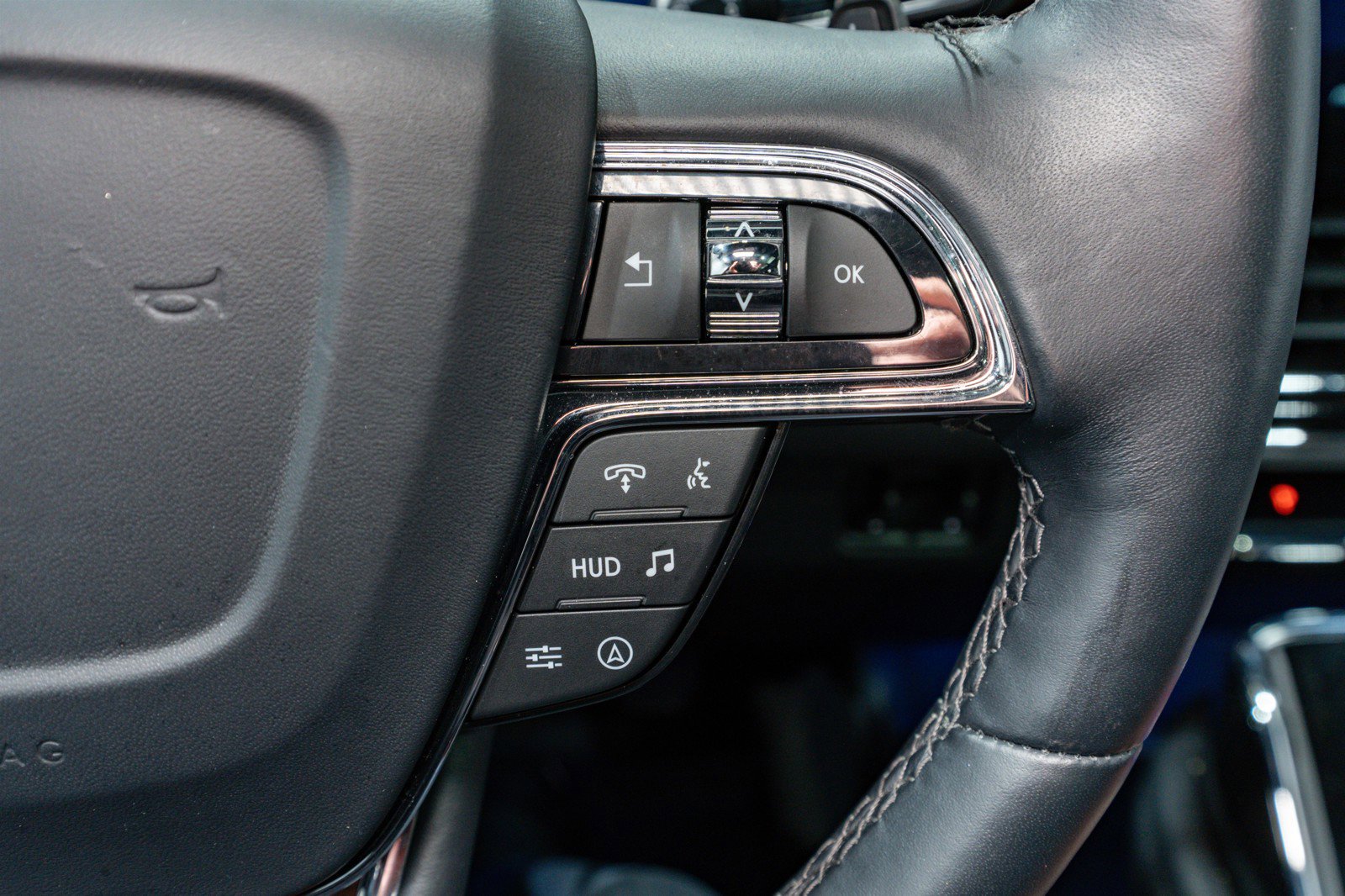 Used 2024 Lincoln Navigator Reserve w/ Equipment Group 201A image 27