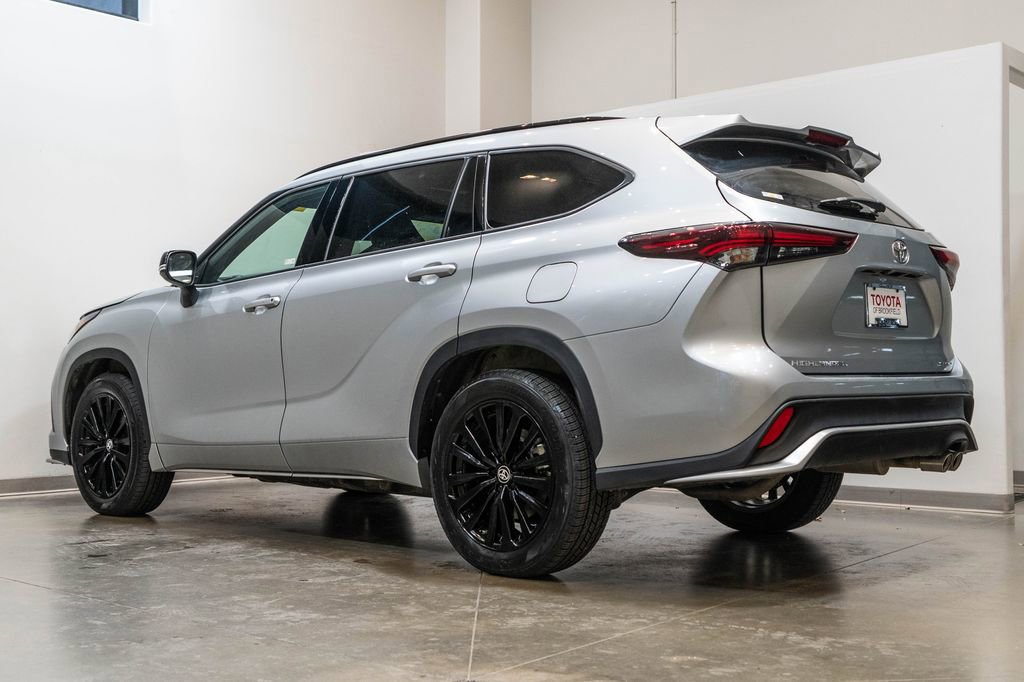 Certified 2025 Toyota Highlander XSE image 6