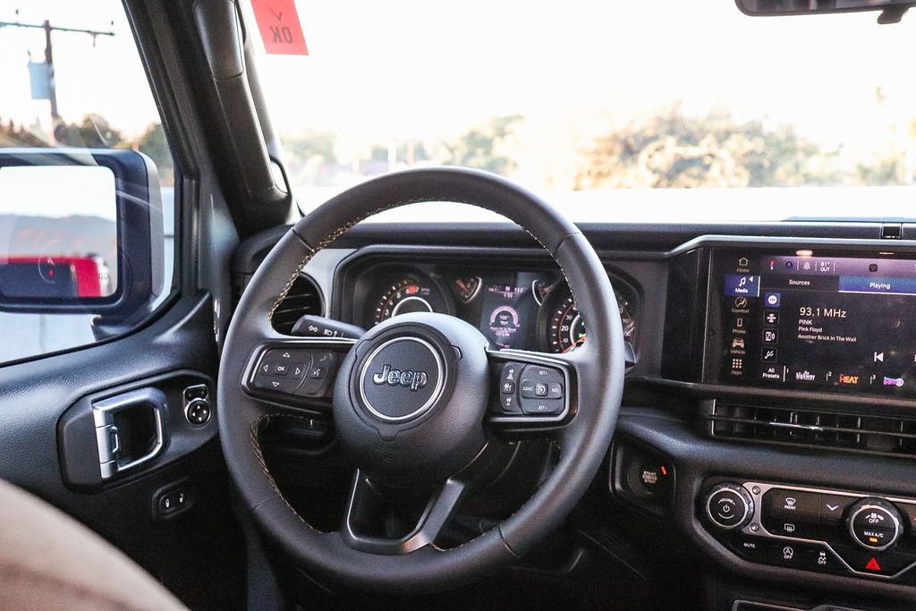 Used 2025 Jeep Wrangler Unlimited Sport AWD/4WD image 16