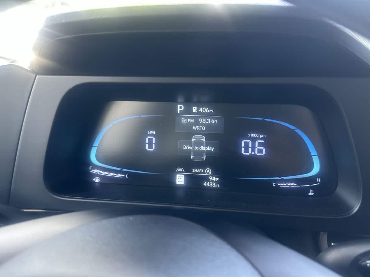 Used 2026 Hyundai Elantra SE FWD image 16