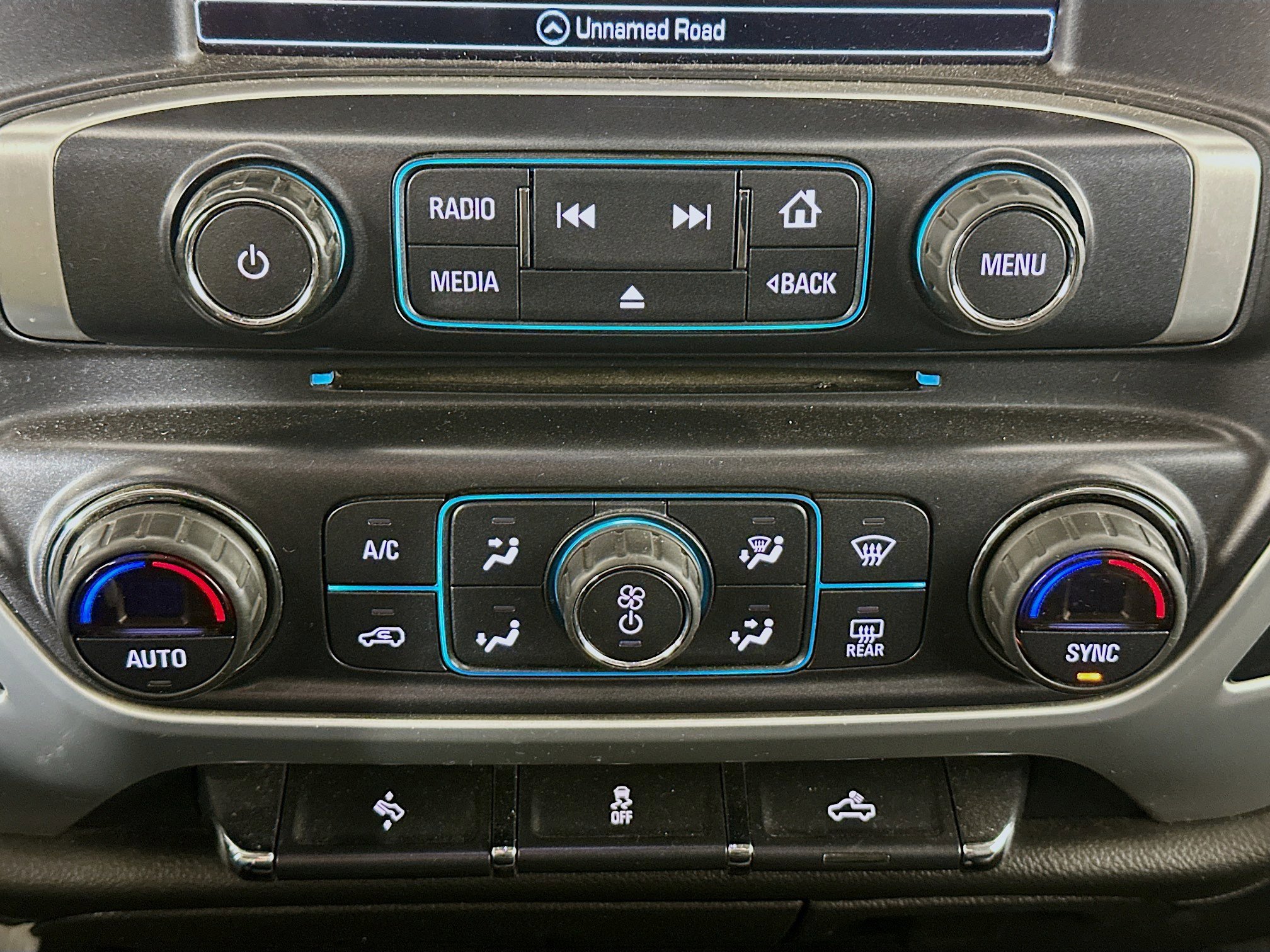 Used 2018 GMC Sierra 1500 SLT w/ SLT Premium Package image 24