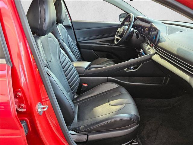 Used 2023 Hyundai Elantra Limited FWD image 18