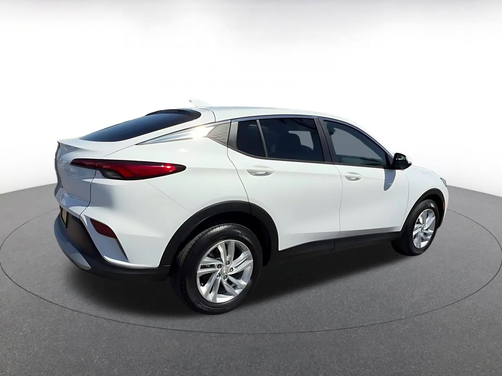 Used 2025 Buick Envista Preferred image 15