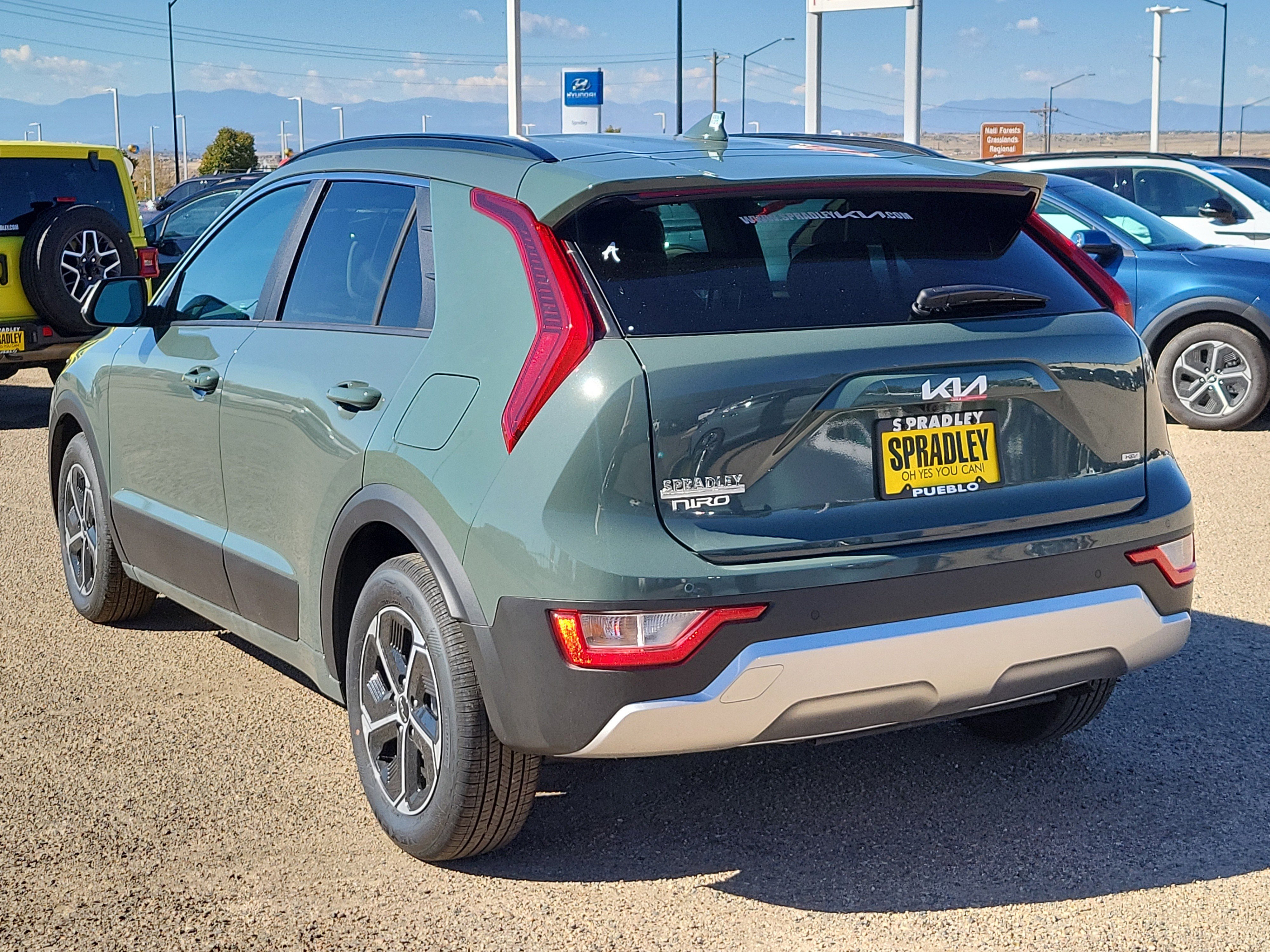 New 2025 Kia Niro EX image 3