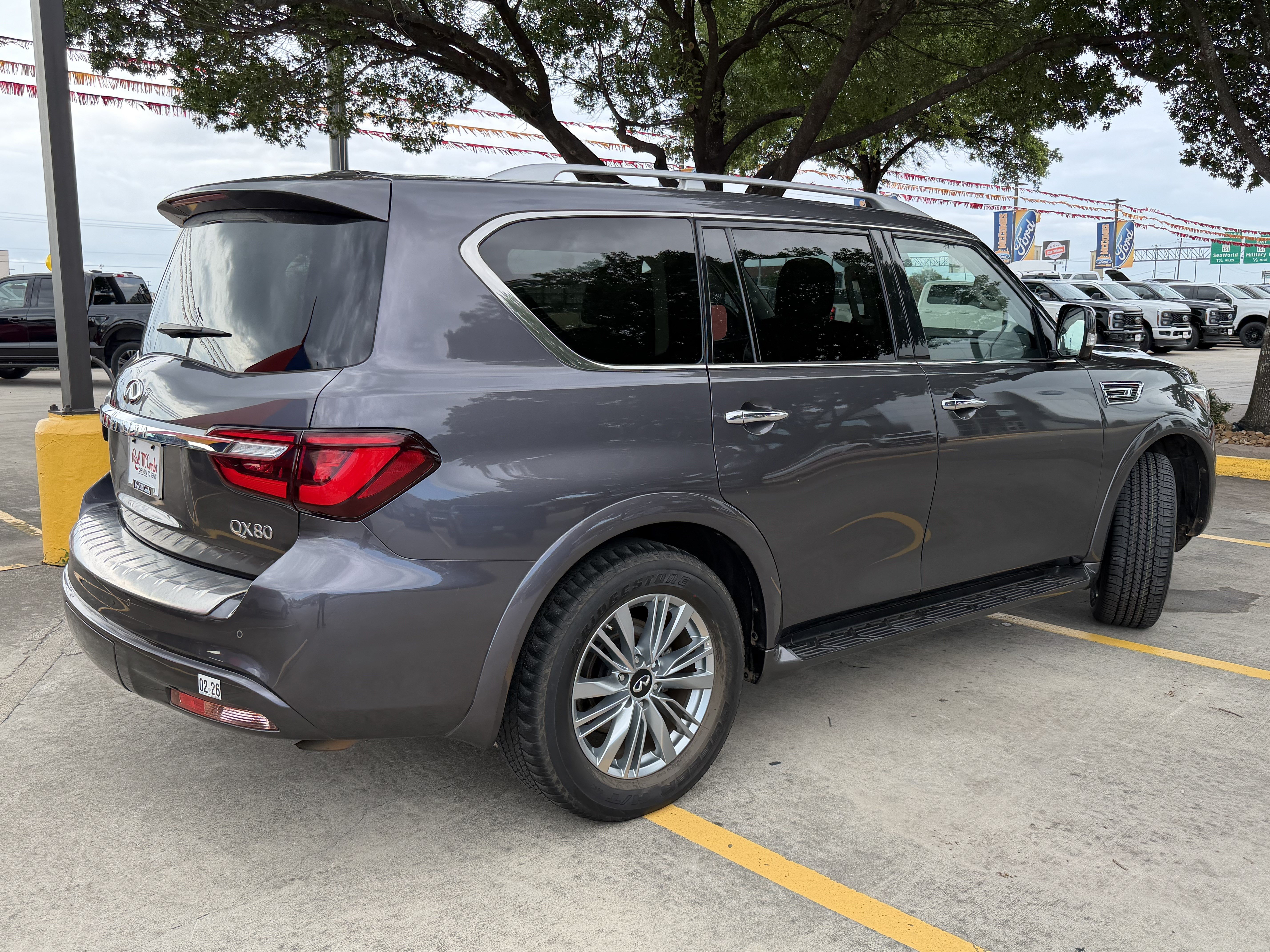 Used 2024 INFINITI QX80 Luxe AWD/4WD image 3