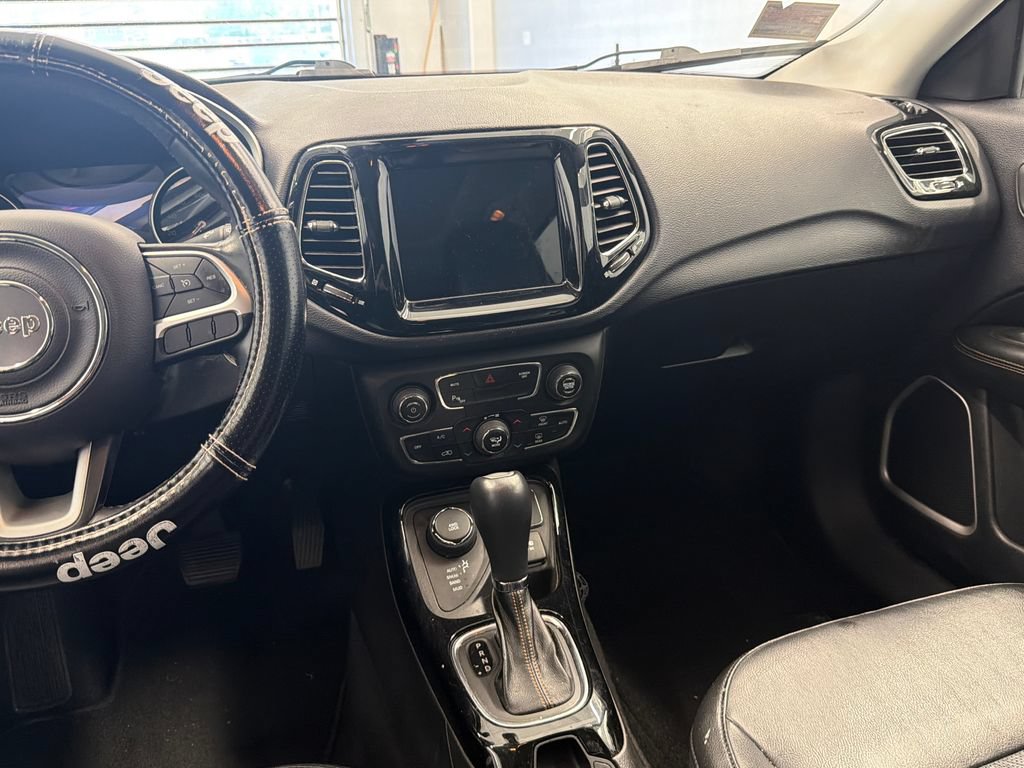 Used 2018 Jeep Compass Limited w/ Navigation Group AWD/4WD image 20