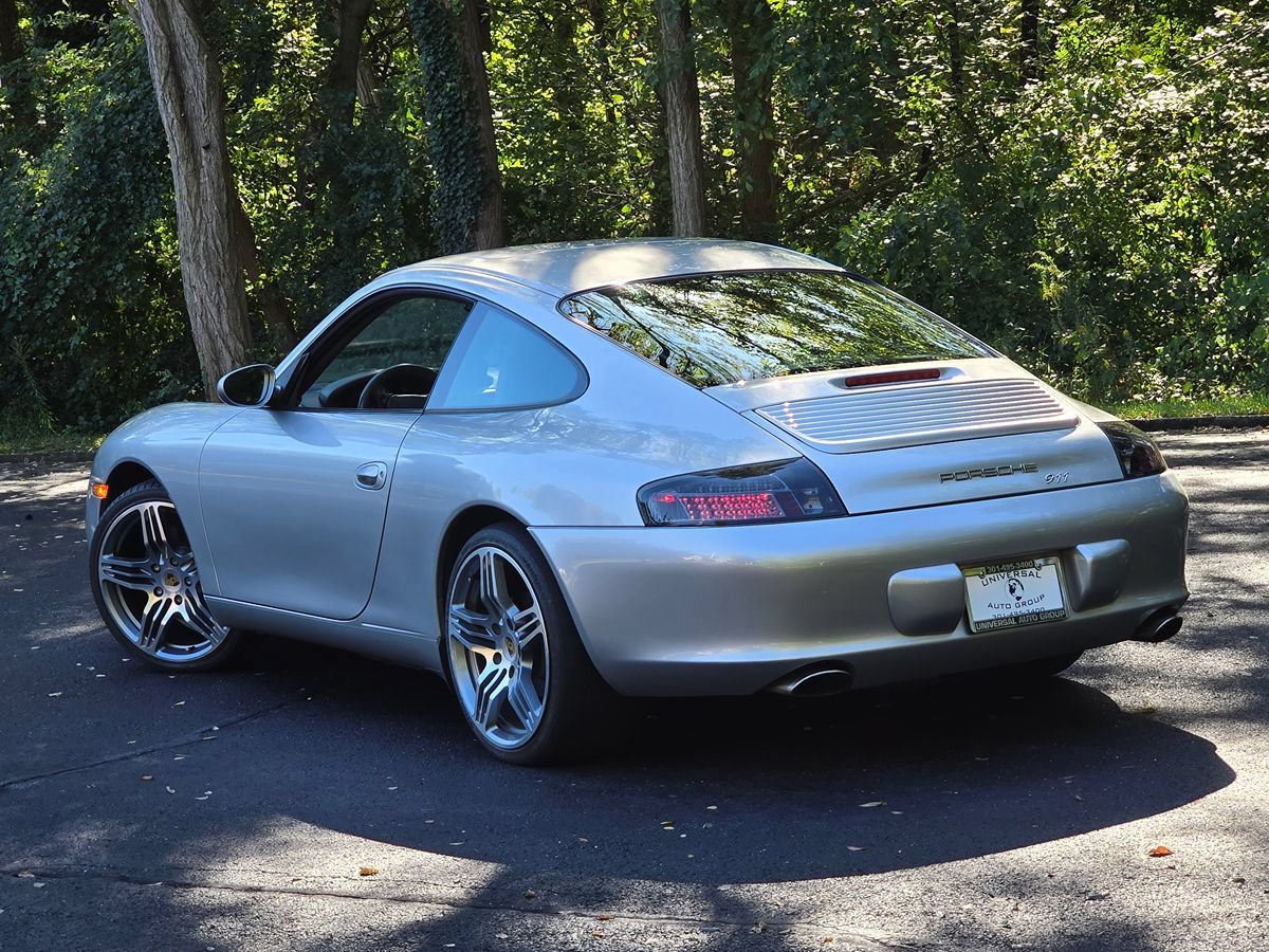 Used 2004 Porsche 911 Carrera 4S AWD/4WD image 28