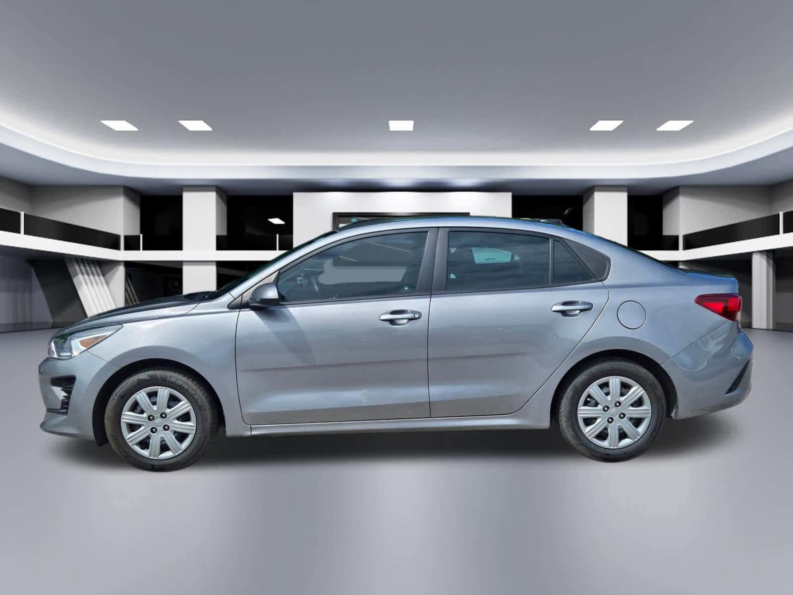 Used 2023 Kia Rio S image 2