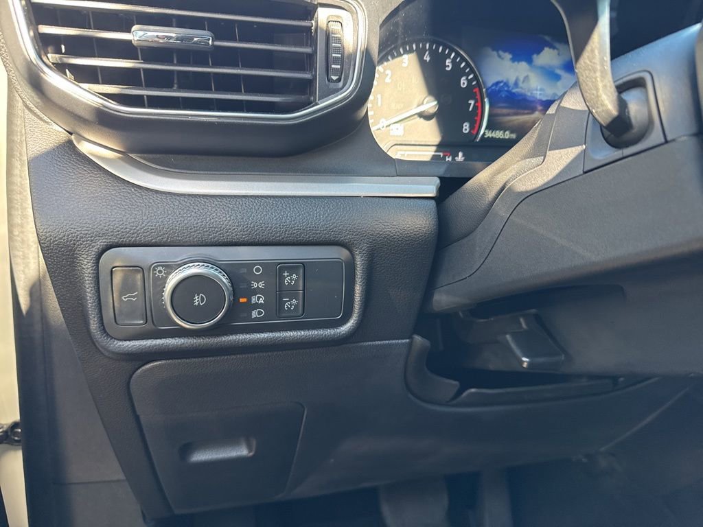 Certified 2022 Ford Explorer XLT w/ Equipment Group 202A image 8