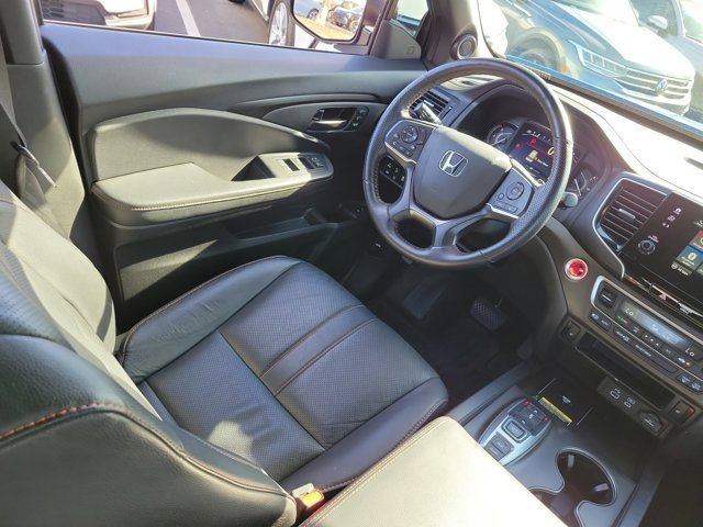 Certified 2024 Honda Passport TrailSport image 3