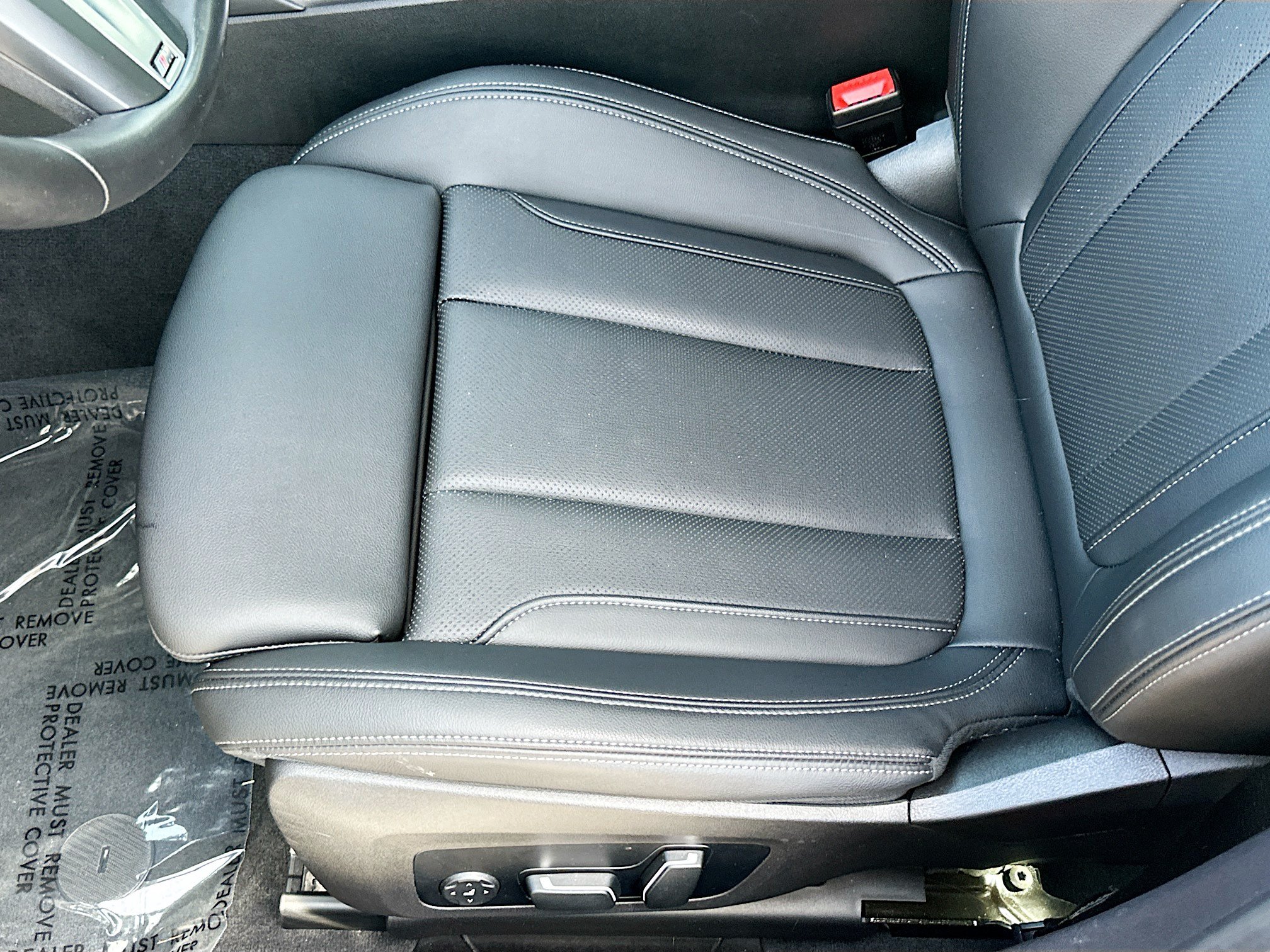 Used 2024 BMW 330i Sedan w/ M Sport Package RWD image 19