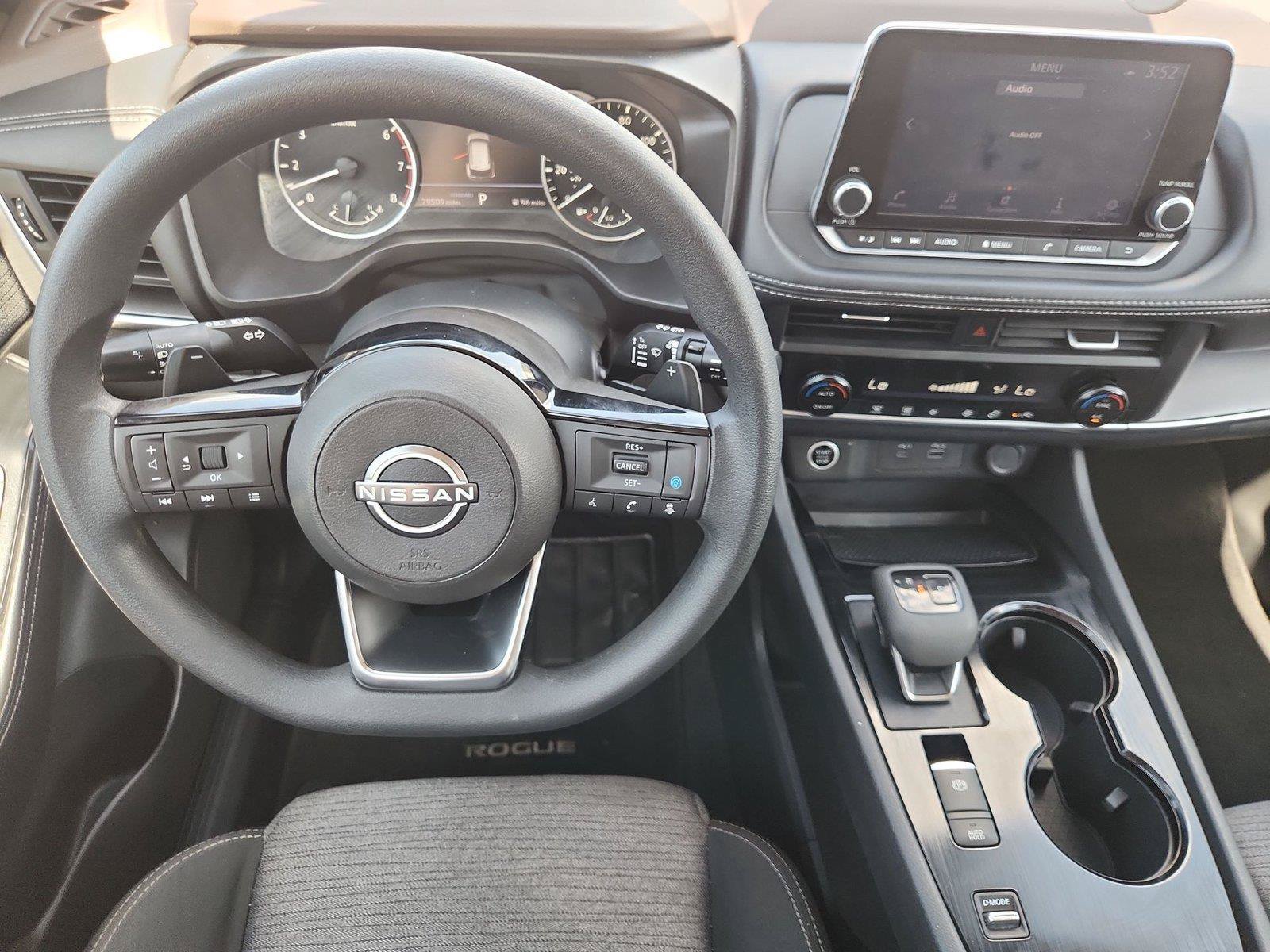 Used 2023 Nissan Rogue SV FWD image 11