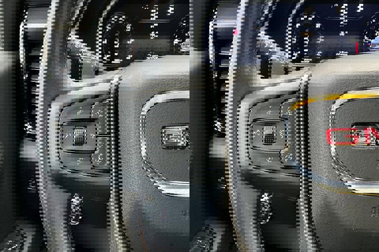 Certified 2022 GMC Sierra 1500 AT4 w/ AT4 Premium Package image 24