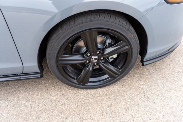 Used 2025 Honda Accord Sport image 10