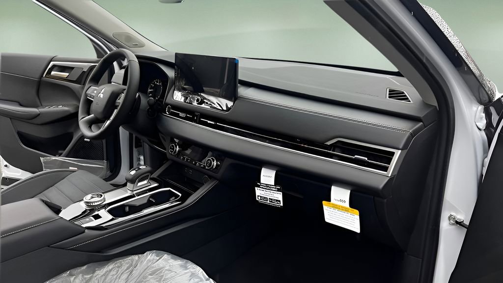 New 2025 Mitsubishi Outlander Trail Edition AWD/4WD image 31