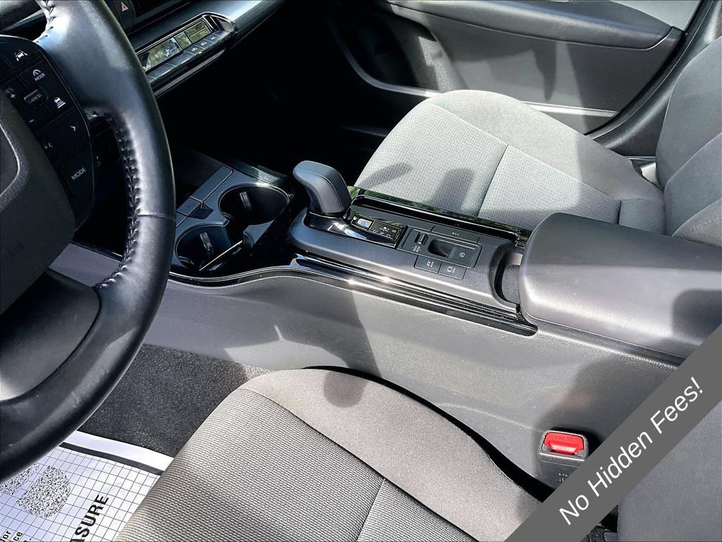 Used 2023 Toyota Prius LE FWD image 10