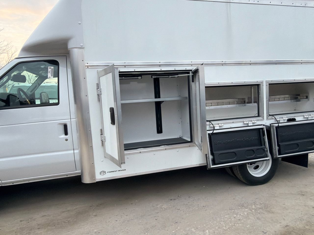 New 2026 Ford E-450 and Econoline 450 Super Duty w/ Power Equipment Group RWD image 10