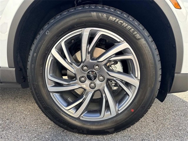 New 2026 Lincoln Corsair Premiere image 8