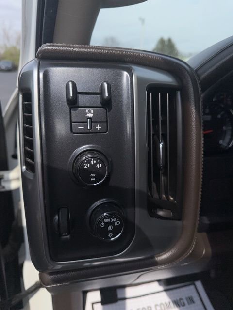 Used 2016 Chevrolet Silverado 2500 LTZ image 11