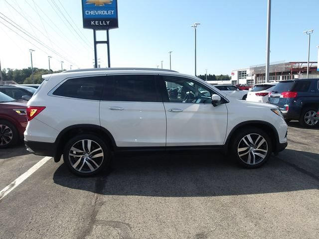 Used 2017 Honda Pilot Touring image 8