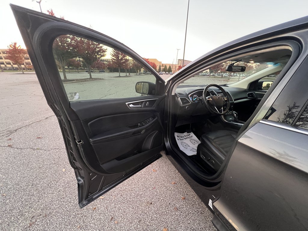 Used 2015 Ford Edge SEL w/ Equipment Group 201A AWD/4WD image 16