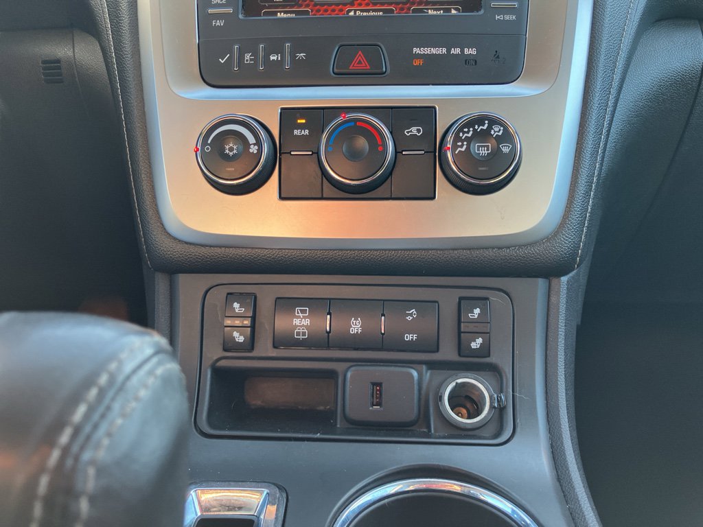 Used 2016 GMC Acadia SLE image 18