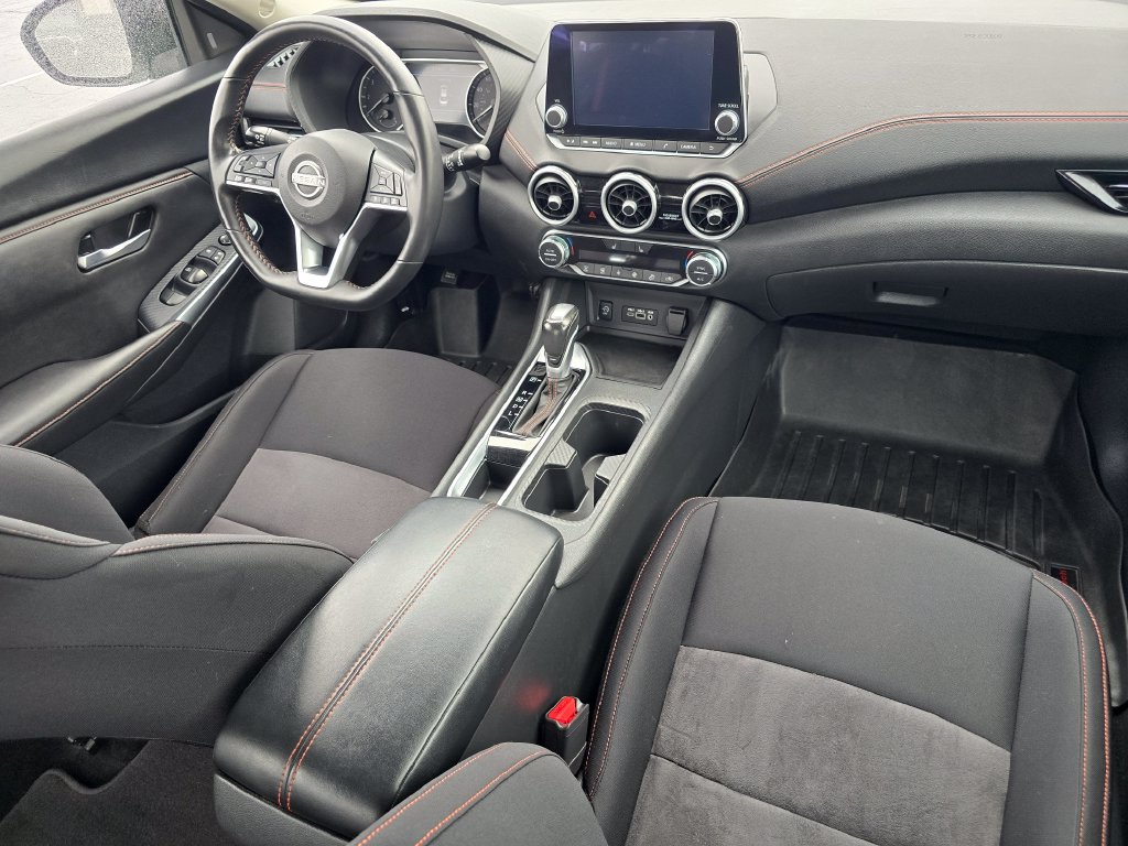 Used 2025 Nissan Sentra SR FWD image 15