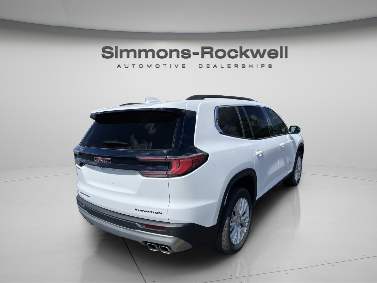 Used 2025 GMC Acadia Elevation w/ Elevation Premium Package AWD/4WD image 5