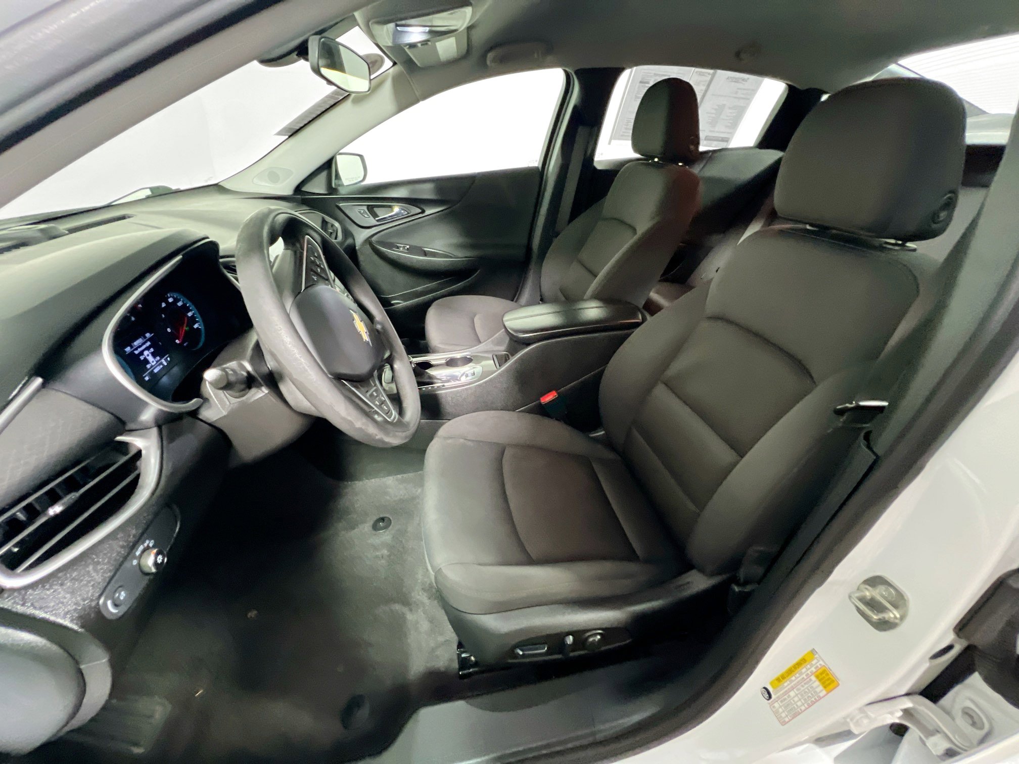 Used 2022 Chevrolet Malibu LT image 14