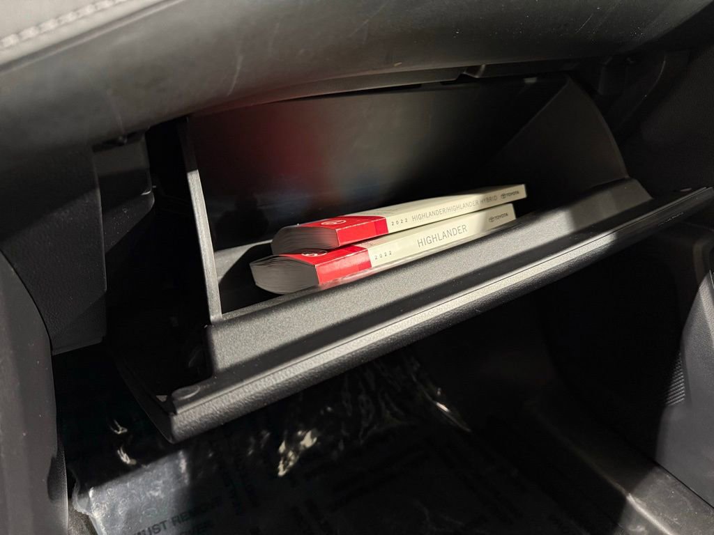 Used 2022 Toyota Highlander XLE image 33