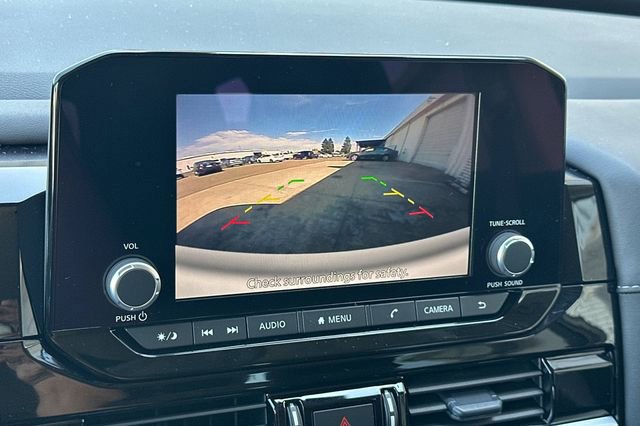 New 2025 Nissan Pathfinder SV image 16