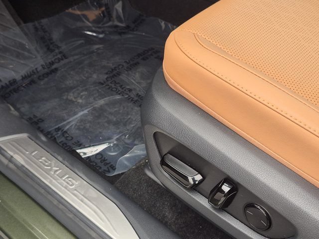 Used 2025 Lexus RX 350 Premium Plus w/ Accessory Package (P1) FWD image 17