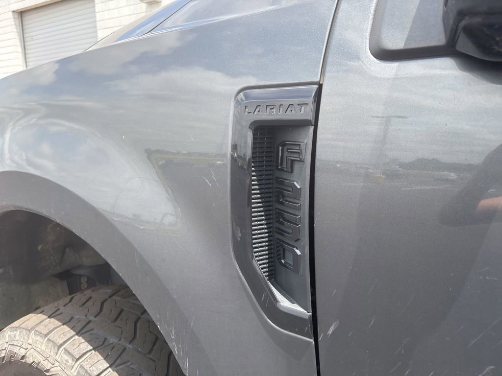 Used 2017 Ford F250 Lariat w/ Lariat Ultimate Package AWD/4WD image 33
