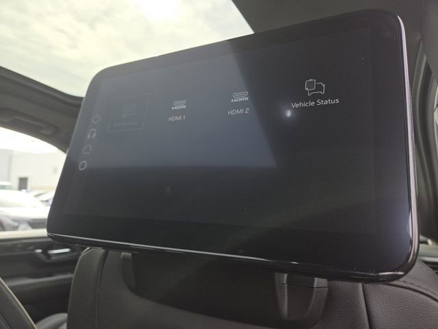 New 2026 GMC Yukon XL Elevation w/ Elevation Premium Package image 18
