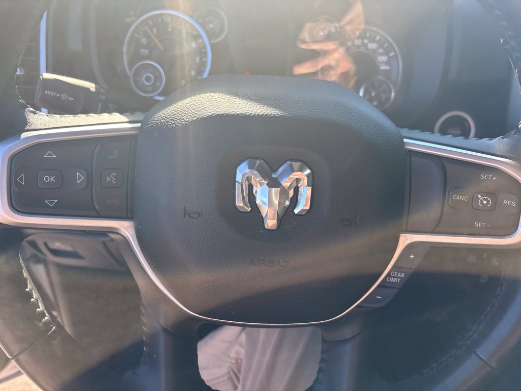 Used 2022 RAM 1500 4x4 Crew Cab image 28