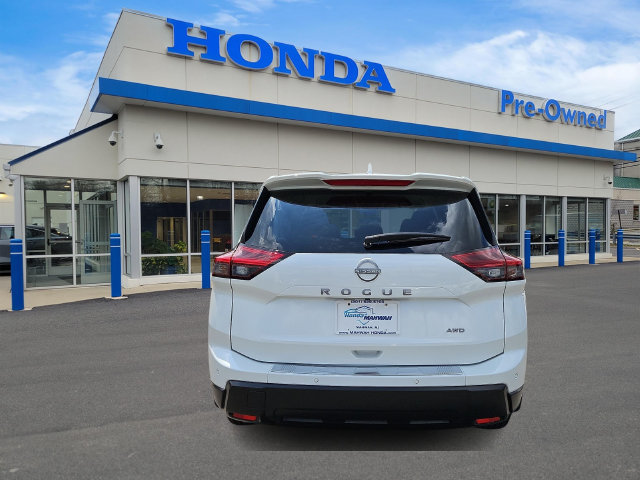 Used 2025 Nissan Rogue SV AWD/4WD image 5