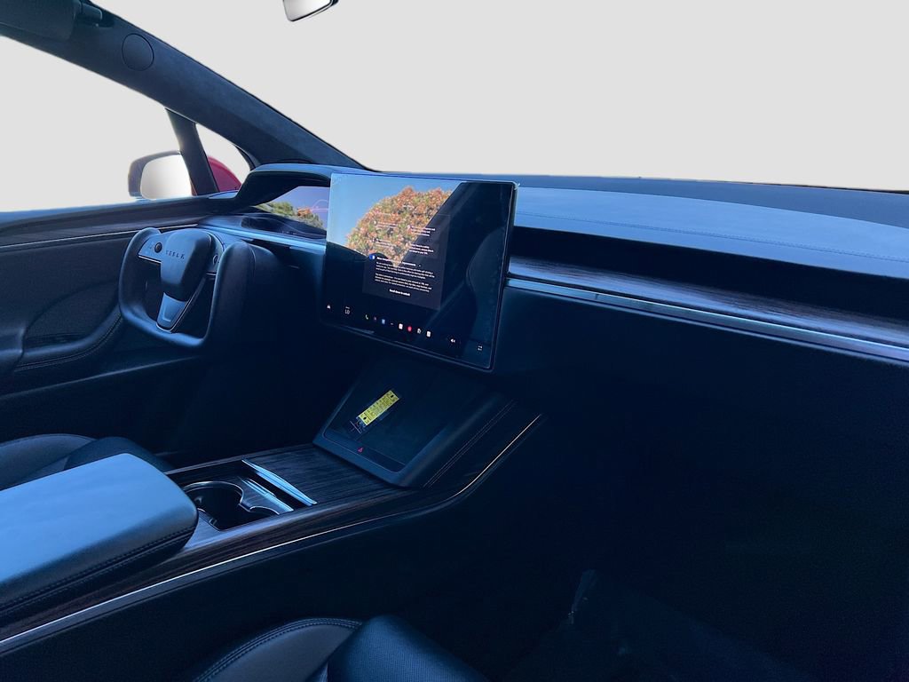 Used 2023 Tesla Model X image 30