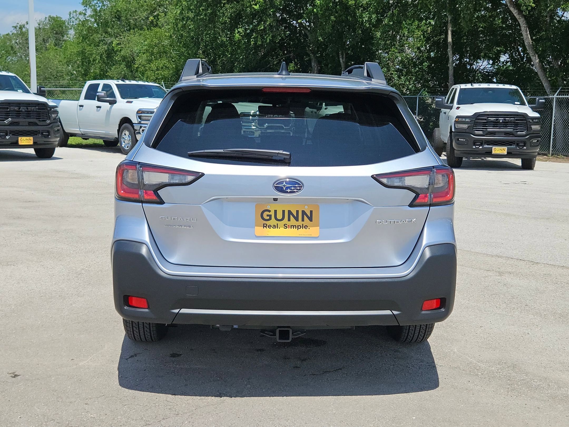 Used 2025 Subaru Outback Premium AWD/4WD image 4