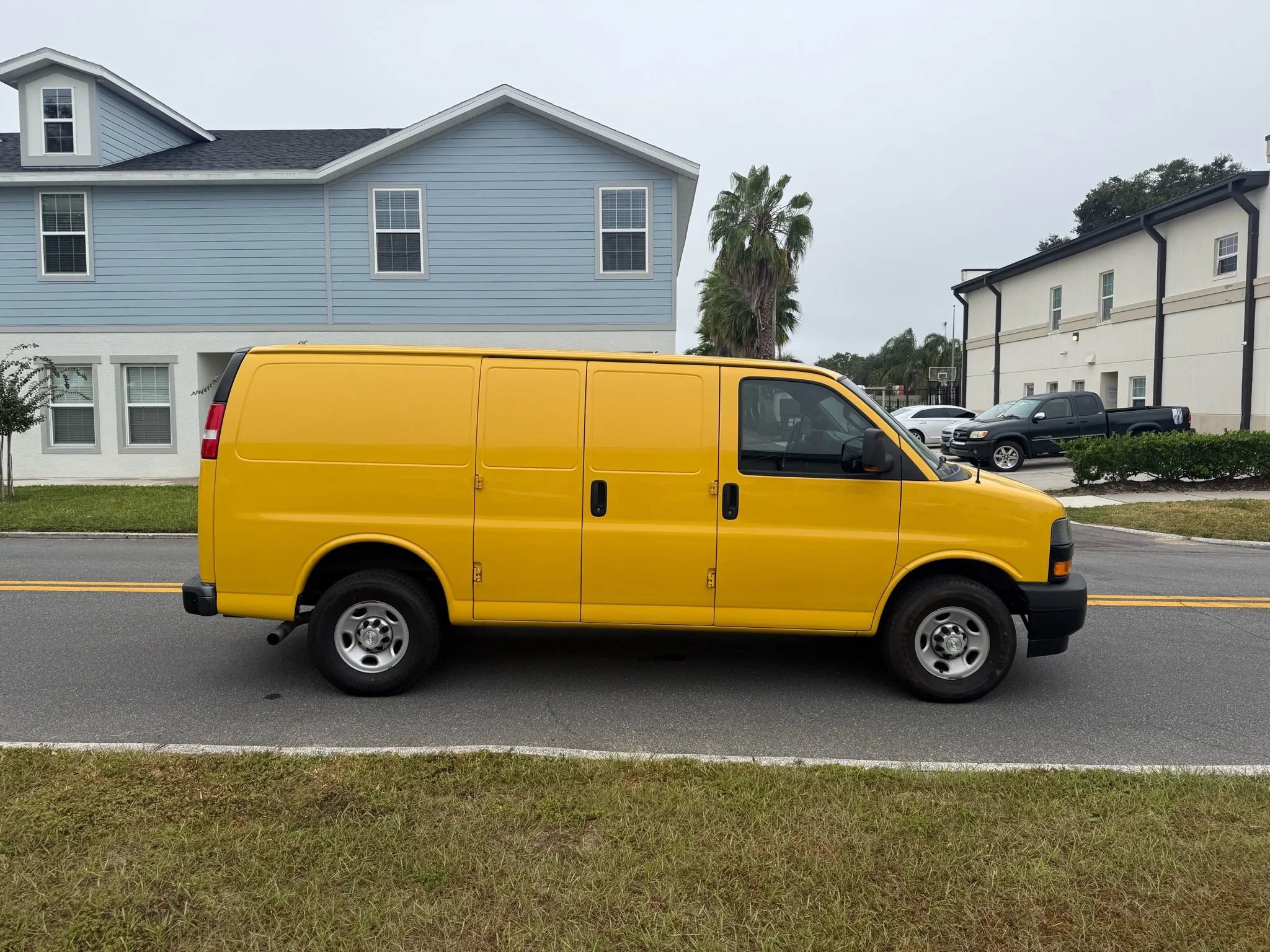 Used 2021 Chevrolet Express 2500 w/ Driver Convenience Package image 4