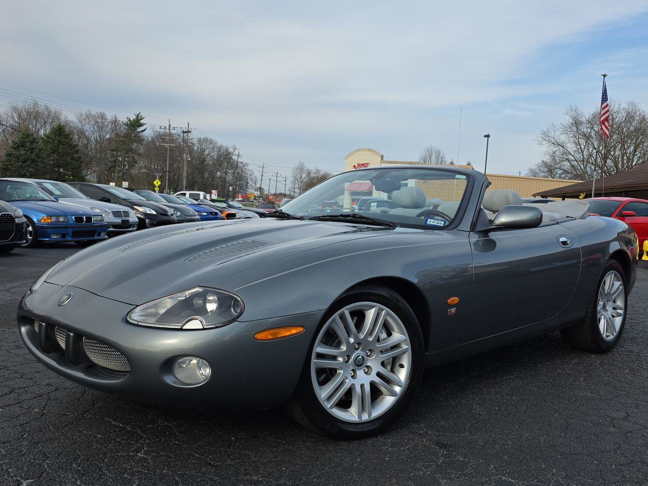 Used 2004 Jaguar XK8 Convertible image 1
