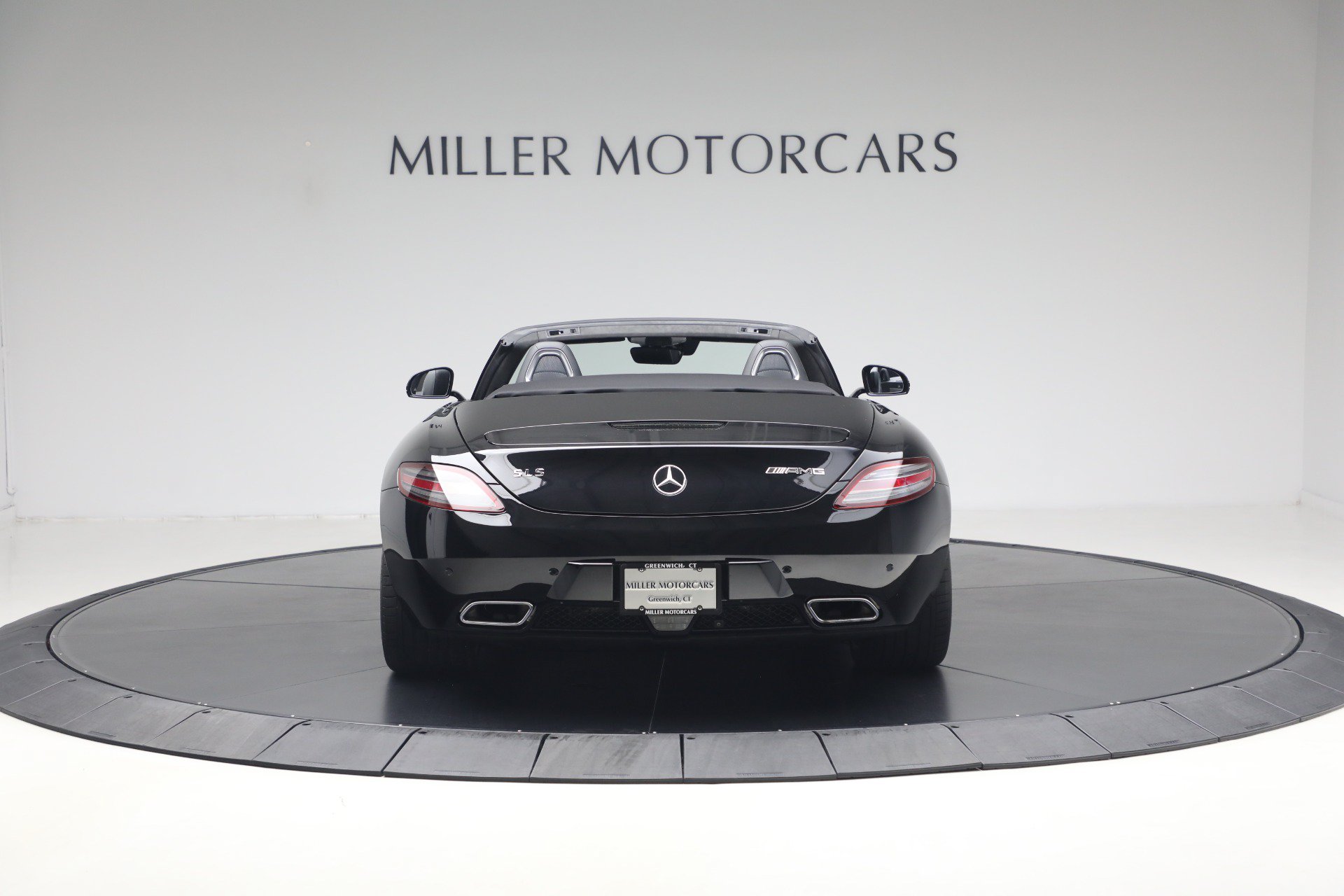 Used 2012 Mercedes-Benz SLS AMG Roadster image 6