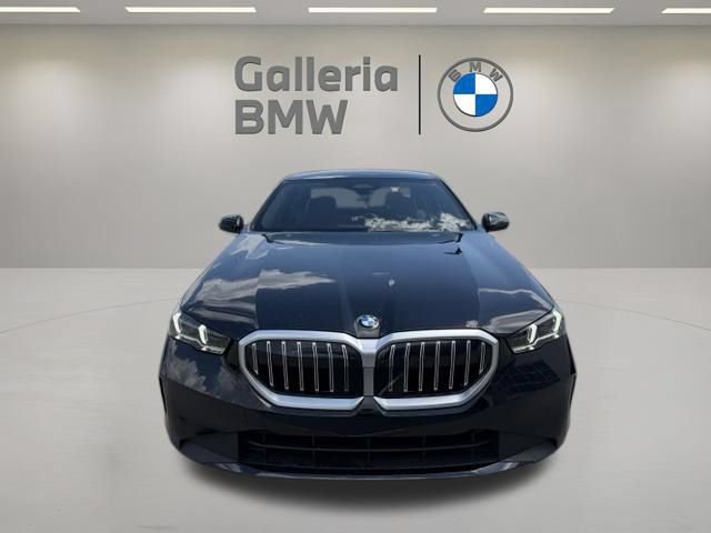 Used 2026 BMW 540i xDrive AWD/4WD image 3